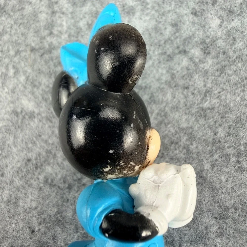 Disney Minnie Mouse PVC Figure Blue Dress Holding Gloves 2.75